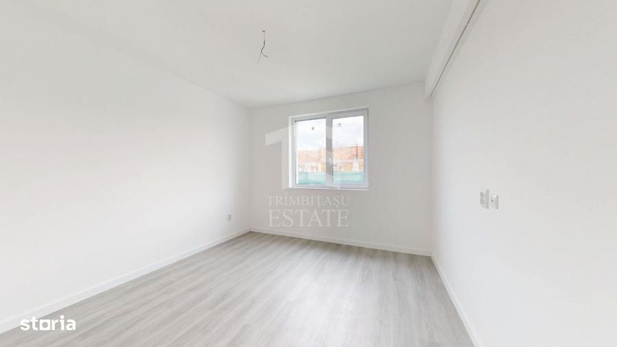 Casă cu 4 camere decomandat în Central