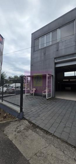 Spațiu comercial, de 240 mp, în Cornu