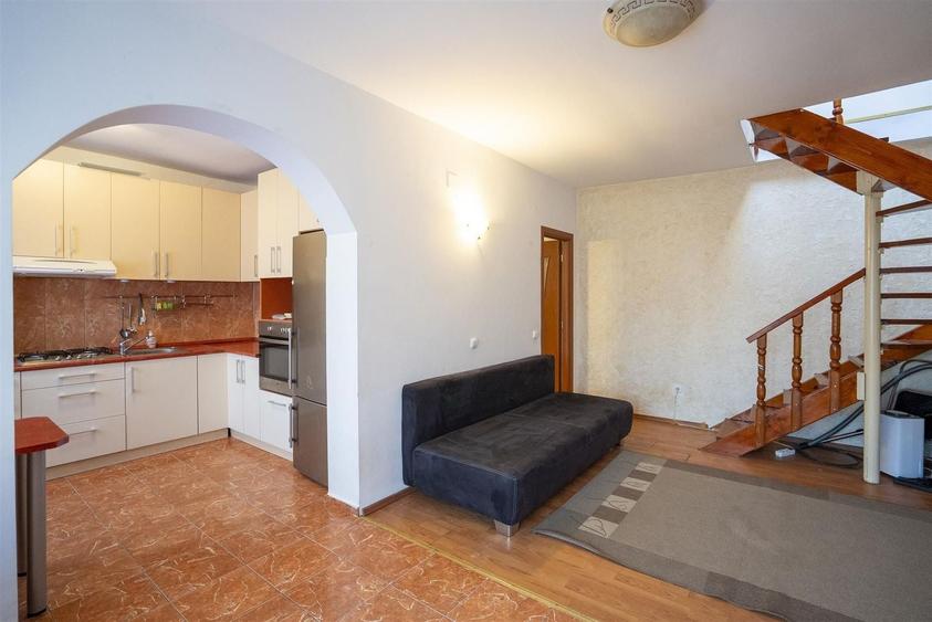 Apartament cu 4 camere decomandat în Ultracentral