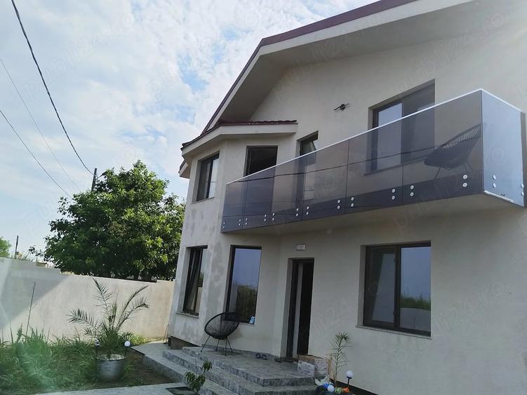 Casă cu 5 camere cu Teren 300 Mp în Tuzla