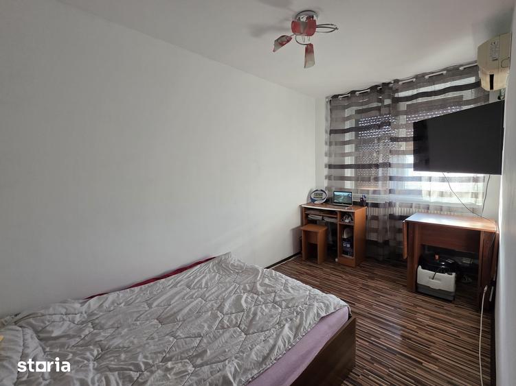 Apartament cu 3 camere semidecomandat în Ultracentral