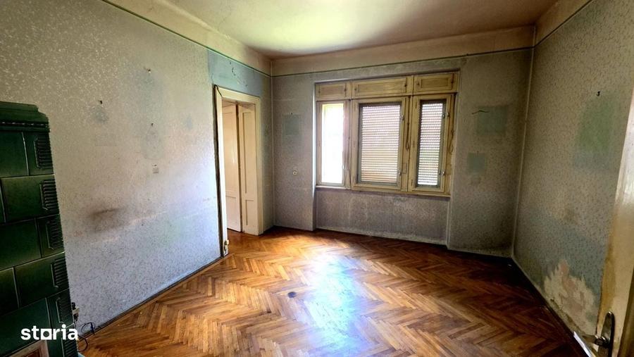 Apartament cu 4 camere în Sub Arini