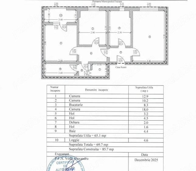 Apartament cu 3 camere decomandat în Sud
