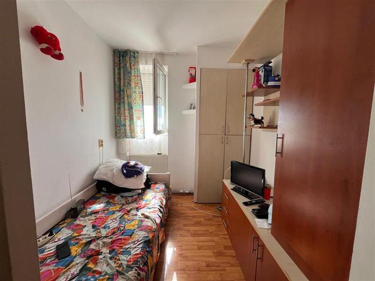 Lugoj, Ap. 1 Cam., 41 Mp.,  Et. 3, Strada Cernei, Langa Liceul Aurel Vlaicu - 16