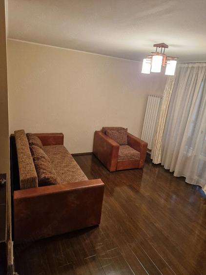 Apartament cu 2 camere decomandat, mobilat în Central