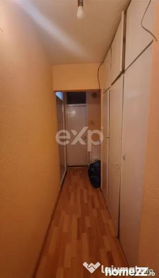 Apartament cu 4 camere decomandat în Gară