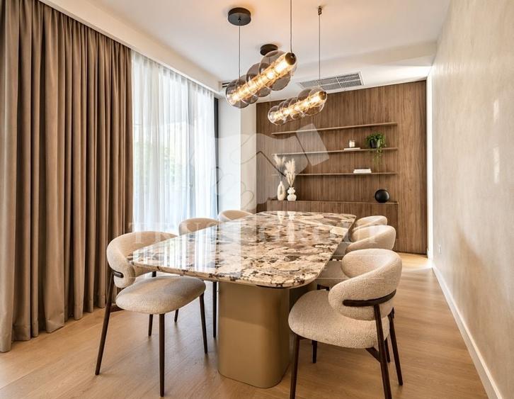 Apartament cu 4 camere decomandat, mobilat în Aviatorilor