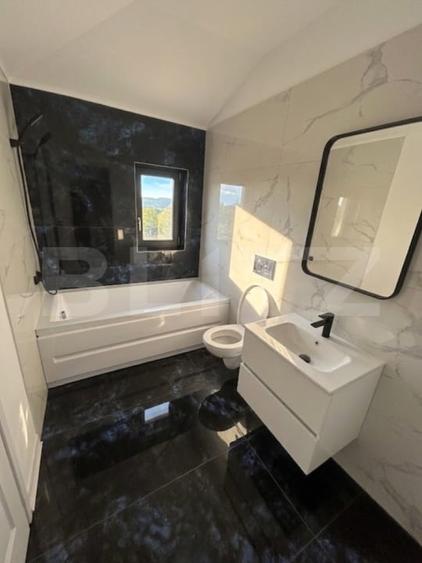 Duplex cu 3 camere cu Canalizare în Recaș