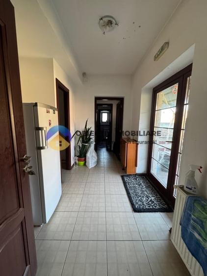 Hotel/Pensiune, de 700 mp, în Dobreni