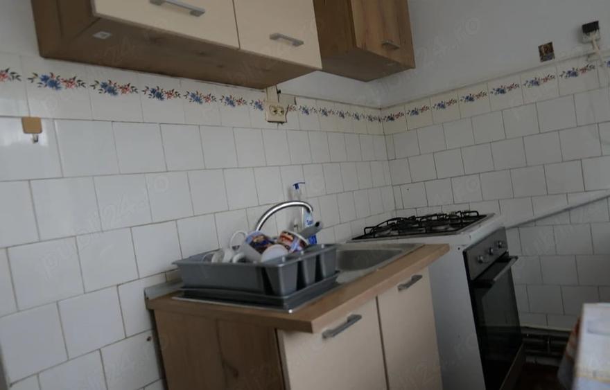 Garsonieră decomandată în Central