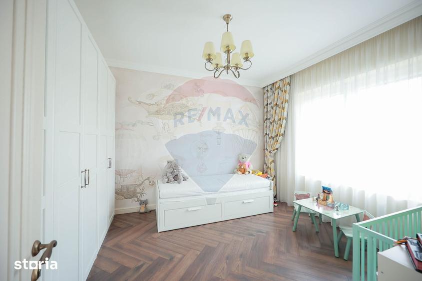 Casă cu 5 camere cu Teren 640 Mp în Oncea