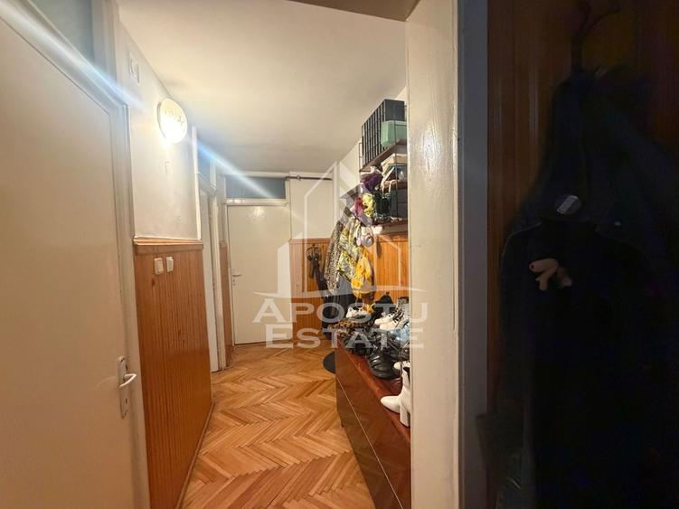 Apartament cu 2 camere decomandat, mobilat în Bucovina