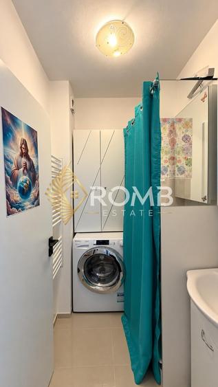 Apartament cu 3 camere semidecomandat, mobilat în Florești
