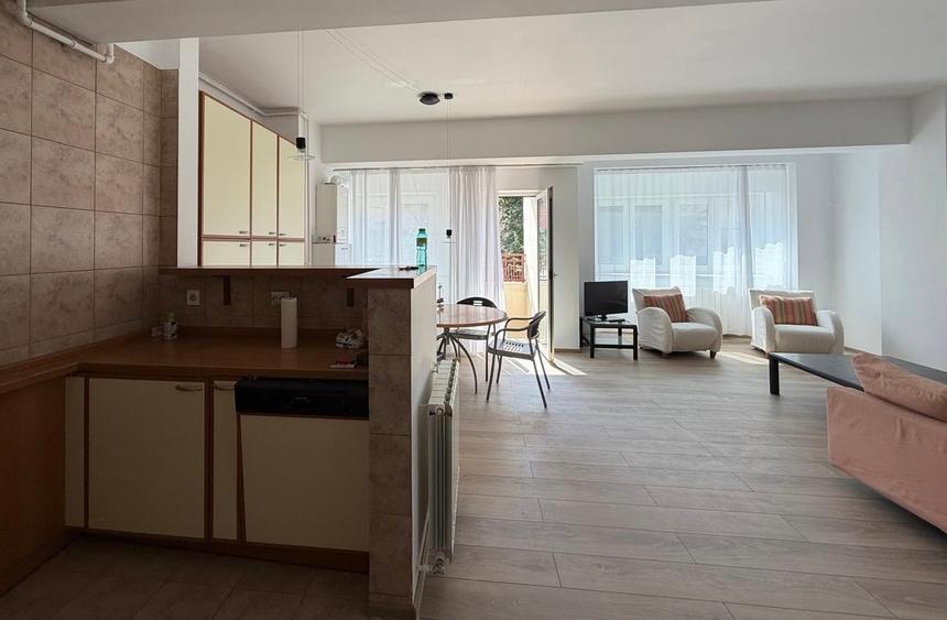 Apartament cu 3 camere decomandat în Dorobanți
