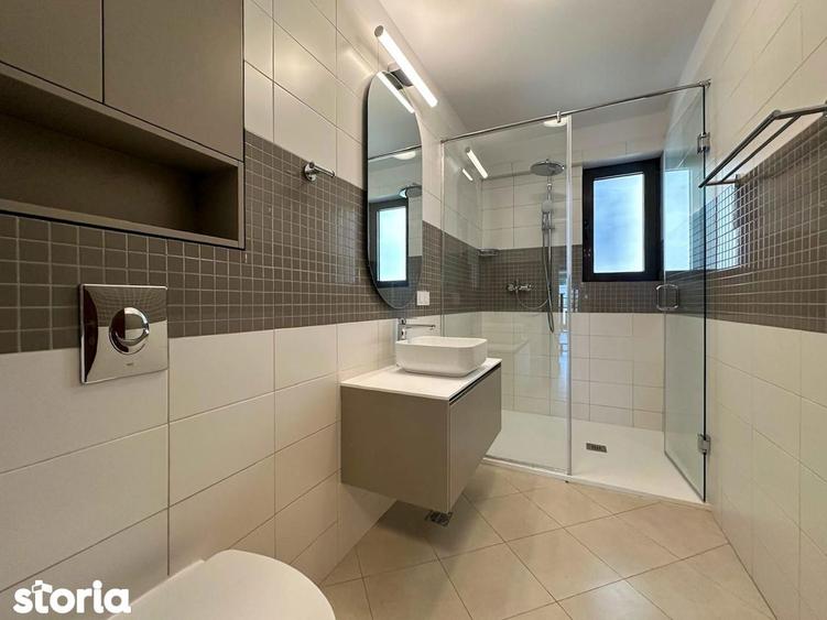 Apartament cu 4 camere în Aviatorilor