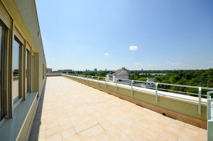 Apartament cu 7 camere decomandat, mobilat în Șoseaua Nordului