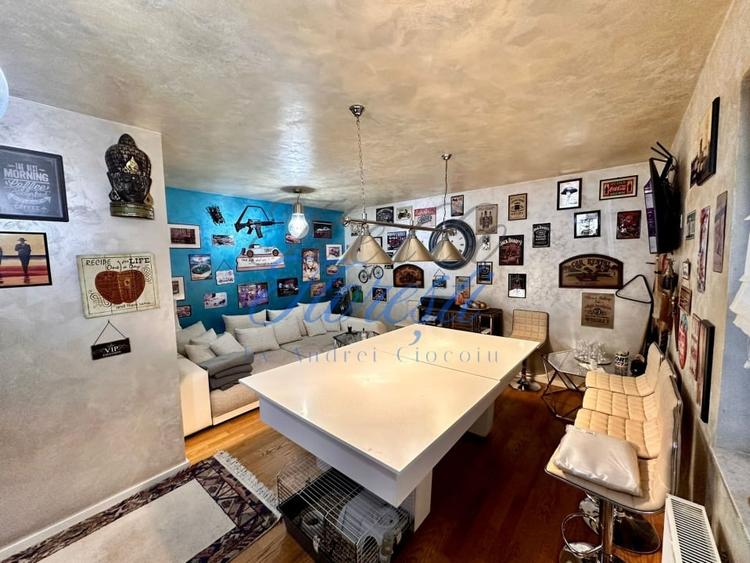 Penthouse cu 7 camere semidecomandat, mobilat în Bună Ziua