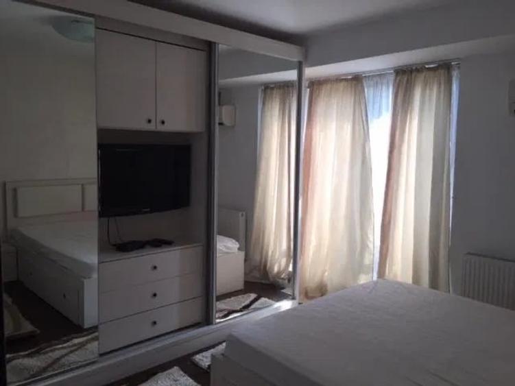 Apartament cu 2 camere decomandat, mobilat în Decebal
