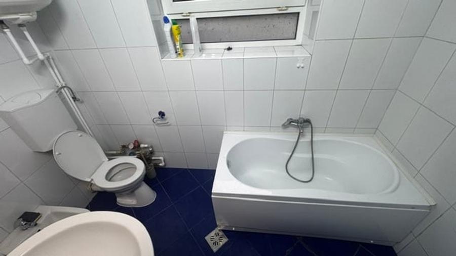 Apartament cu 2 camere decomandat în Universitate