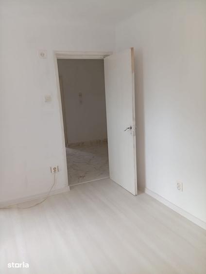 Apartament cu 2 camere decomandat în Berceni