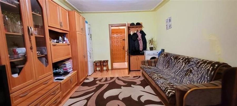 Garsonieră semidecomandată în Lazaret