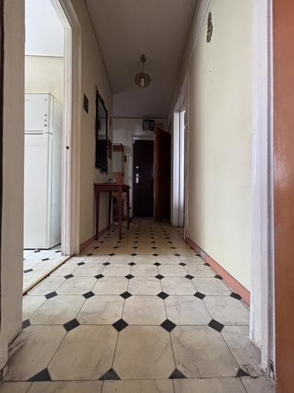 Apartament cu 2 camere decomandat în Berceni