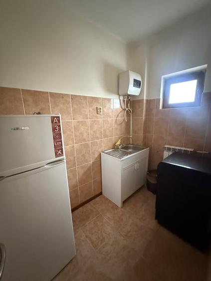 Garsonieră decomandată, mobilată în Piața Nouă