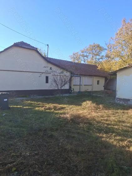 Casă cu 3 camere în Central