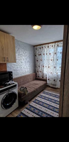 Garsonieră decomandată în Take Ionescu