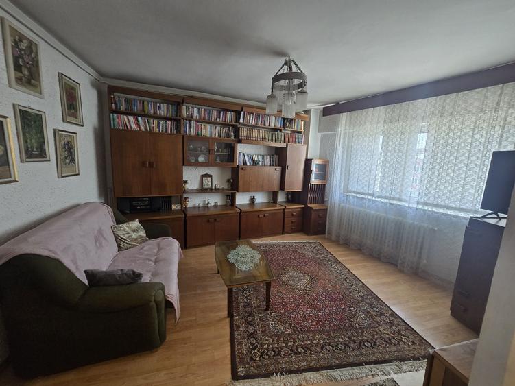 Apartament cu 2 camere semidecomandat în Obor