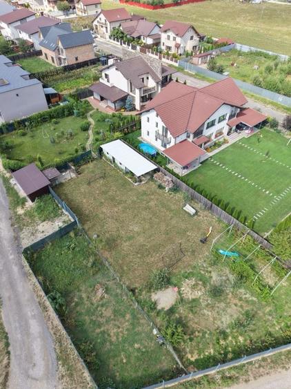 Casă cu 4 camere în Sânpetru