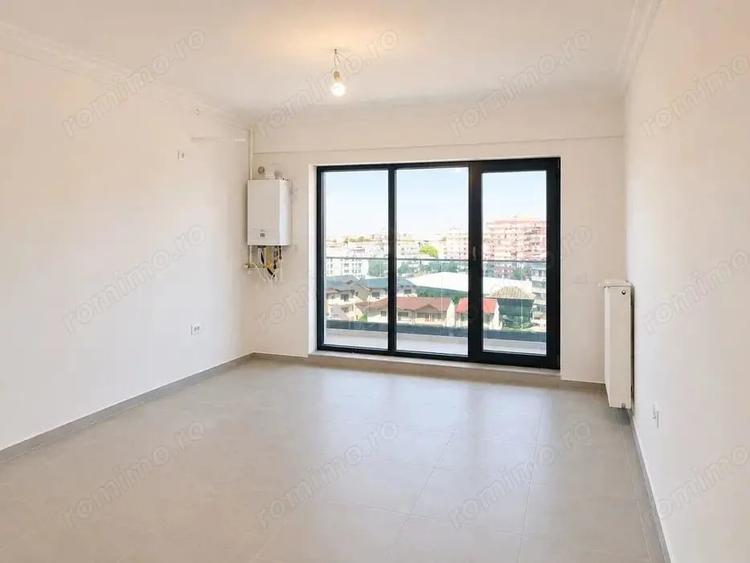 Apartament cu 3 camere decomandat în Energia