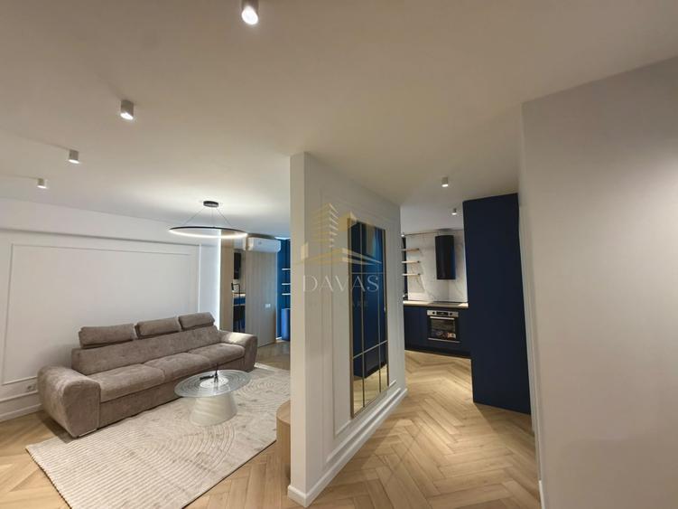 Apartament cu 2 camere semidecomandat, mobilat în Semicentral