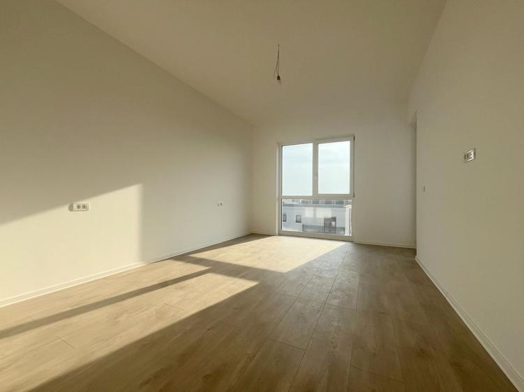 Apartament cu 3 camere decomandat în Torontalului