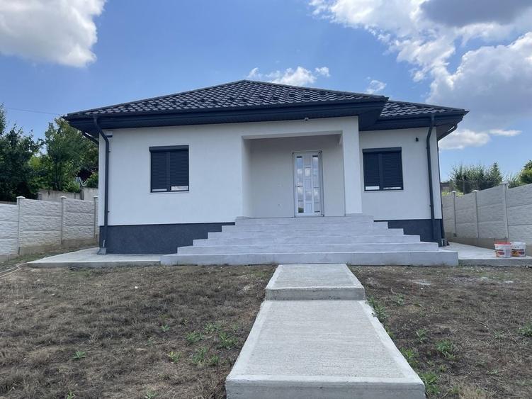 Casă cu 4 camere în Smârdan