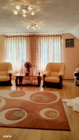 Casă cu 4 camere cu Teren 416.98 Mp în Olanu