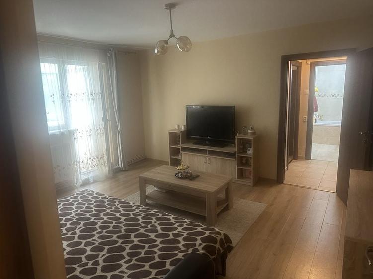Apartament cu 2 camere în Rovine