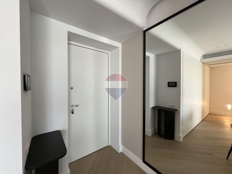 Apartament cu 3 camere decomandat, mobilat în Iancu Nicolae