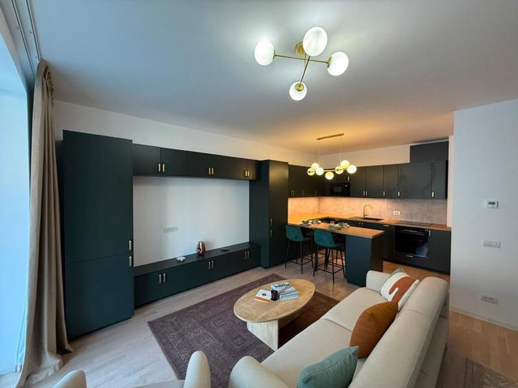 Apartament cu 3 camere semidecomandat în 23 August (Cațelul)