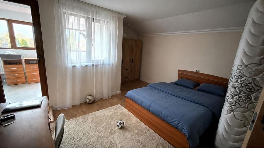 Casă cu 4 camere în Câmpineanca