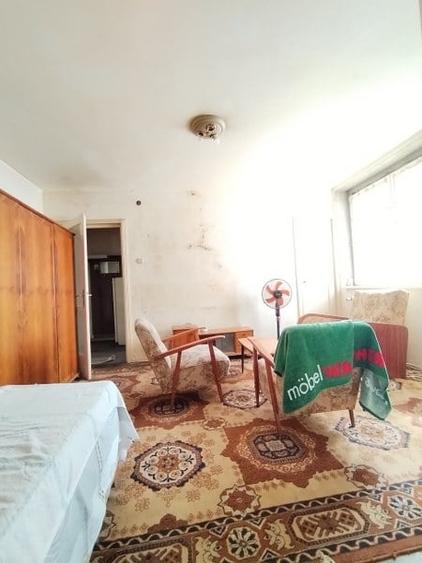 Garsonieră semidecomandată în Gara de Nord