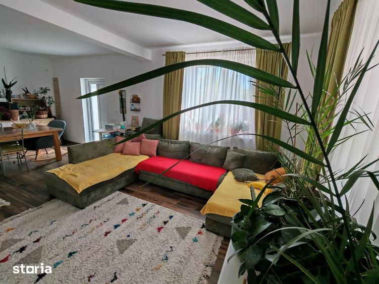 Casă cu 4 camere cu Teren 300 Mp în Agigea