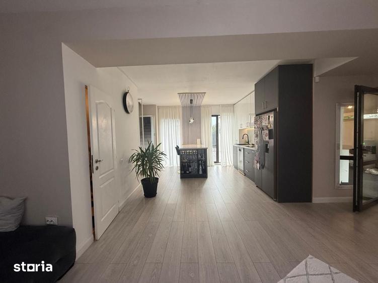 Casă cu 4 camere cu Teren 200 Mp în Olteni