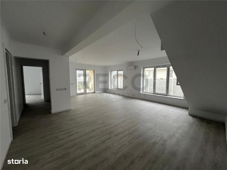 Casă cu 4 camere în Rontău