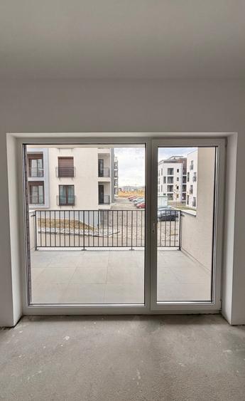 Apartament cu 3 camere decomandat în Turnișor