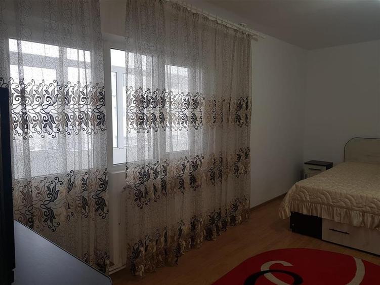Garsonieră decomandată în 9 Mai