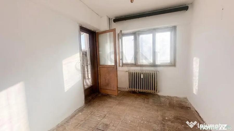 Apartament cu 4 camere decomandat în P-ța Romană