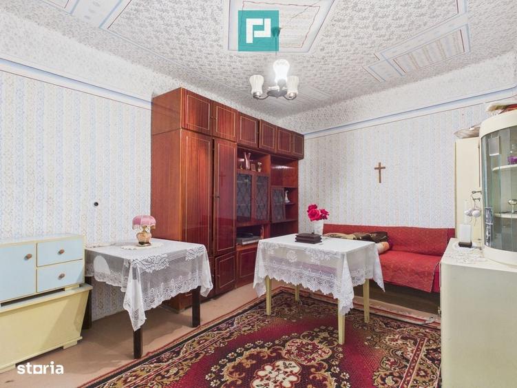 Casă cu 4 camere cu Teren 4065 Mp în Dorobanți