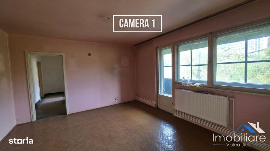 Apartament 3 camere, Lupeni, str. Gheorghe Sincai - 11