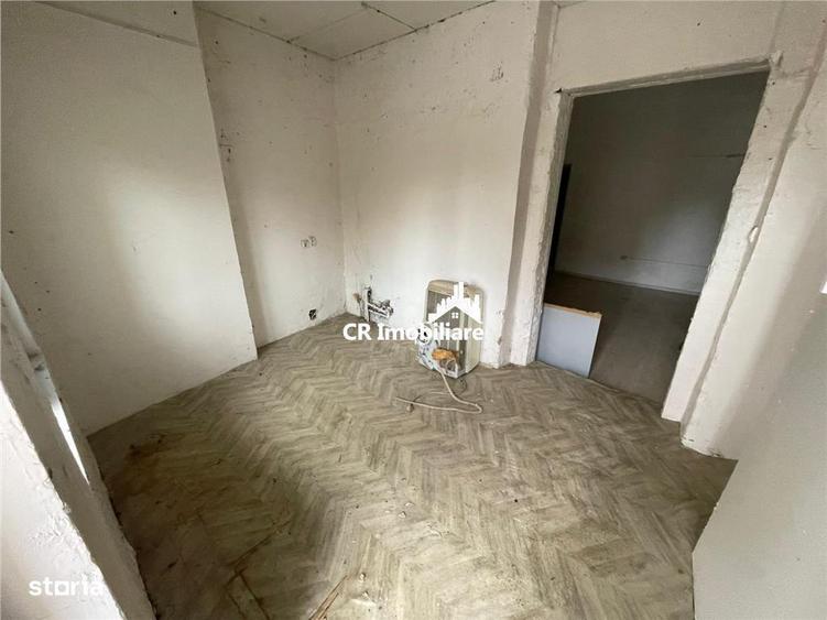 Apartament cu 2 camere semidecomandat în Gara de Nord
